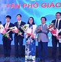 Tiến Sĩ Với Giáo Sư Cái Nào Cao Hơn